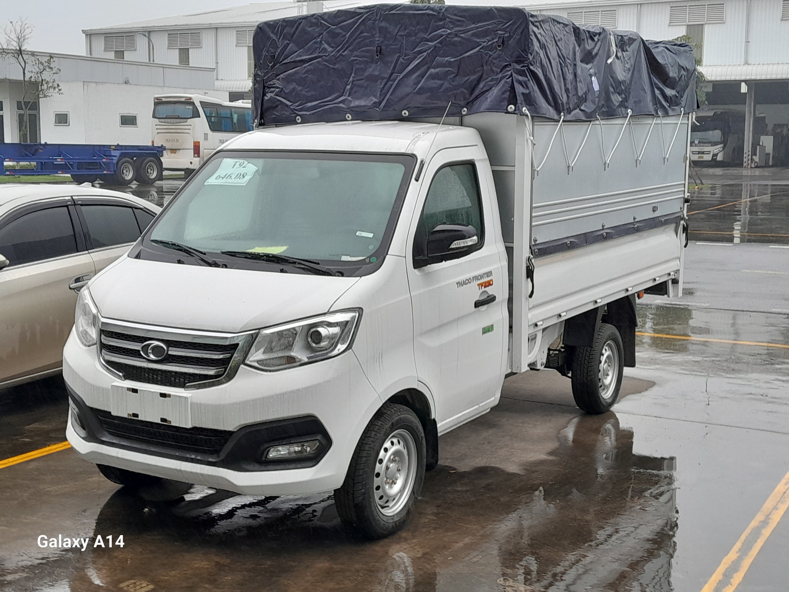 Xe tải thaco TF230 thùng dài 2,8 mét